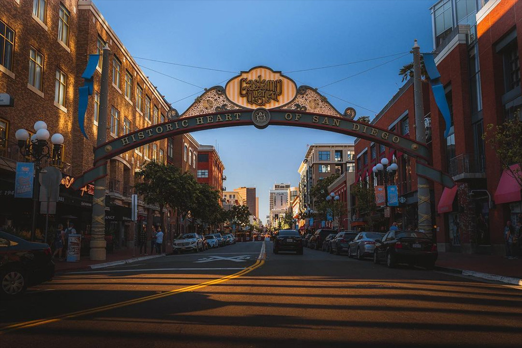 San Diego Gaslamp Quarter Featured Merchants for August 2023: Feast After Dark